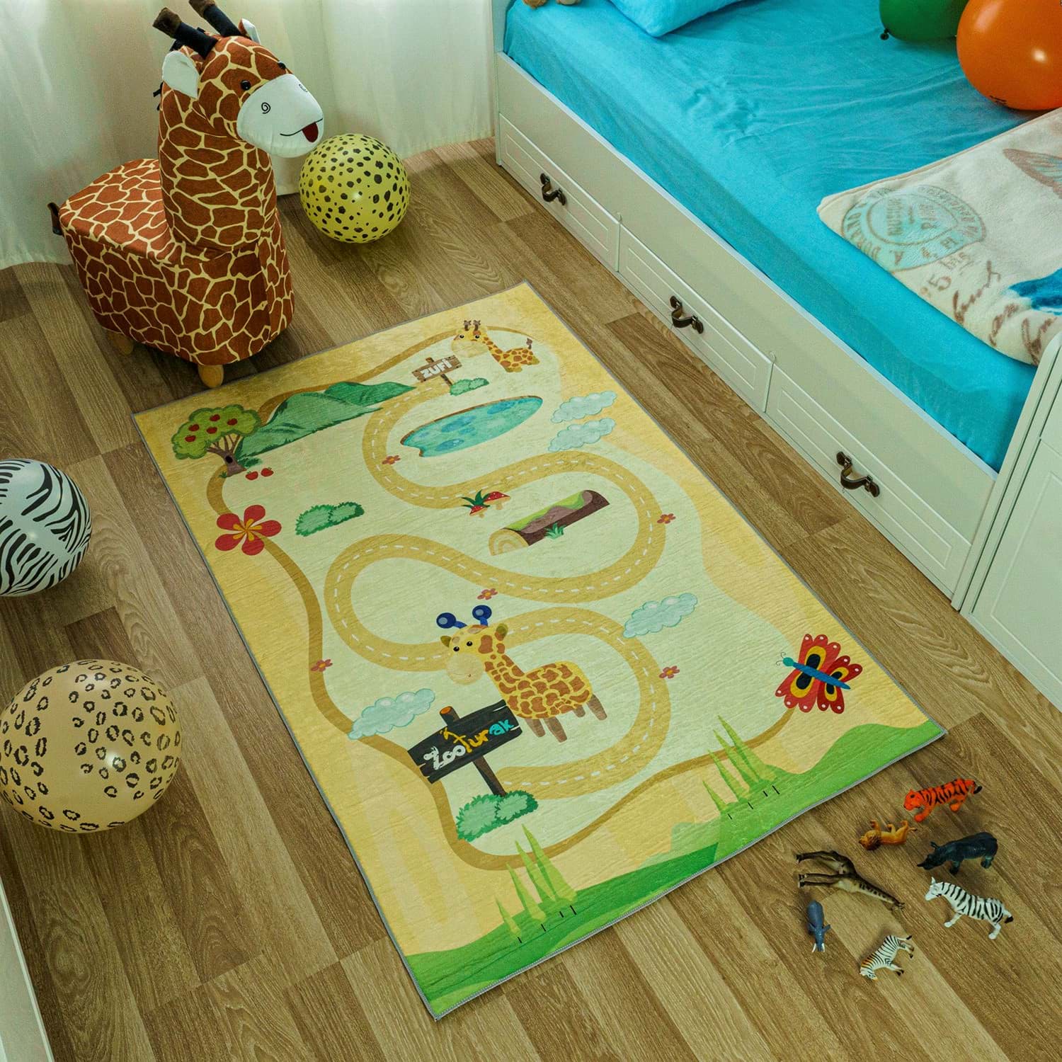 Zooturak Çocuk Odası Halısı Zürafa Zufi resmi